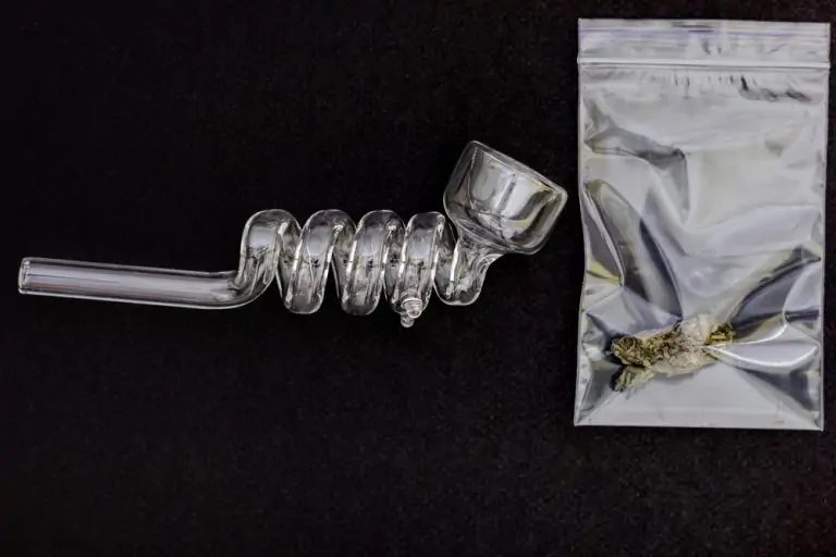 Cleaning Tips For Getting Rid Of Weed Smell and Bong Stink